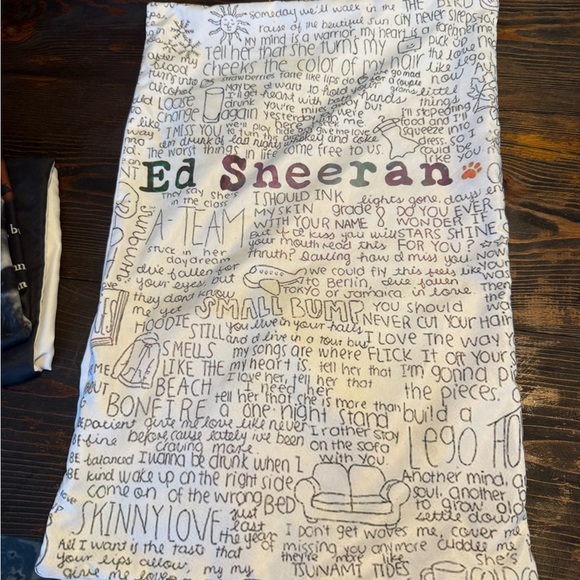 Ed Sheeran Themed Pillowcase - Picture 3 of 4